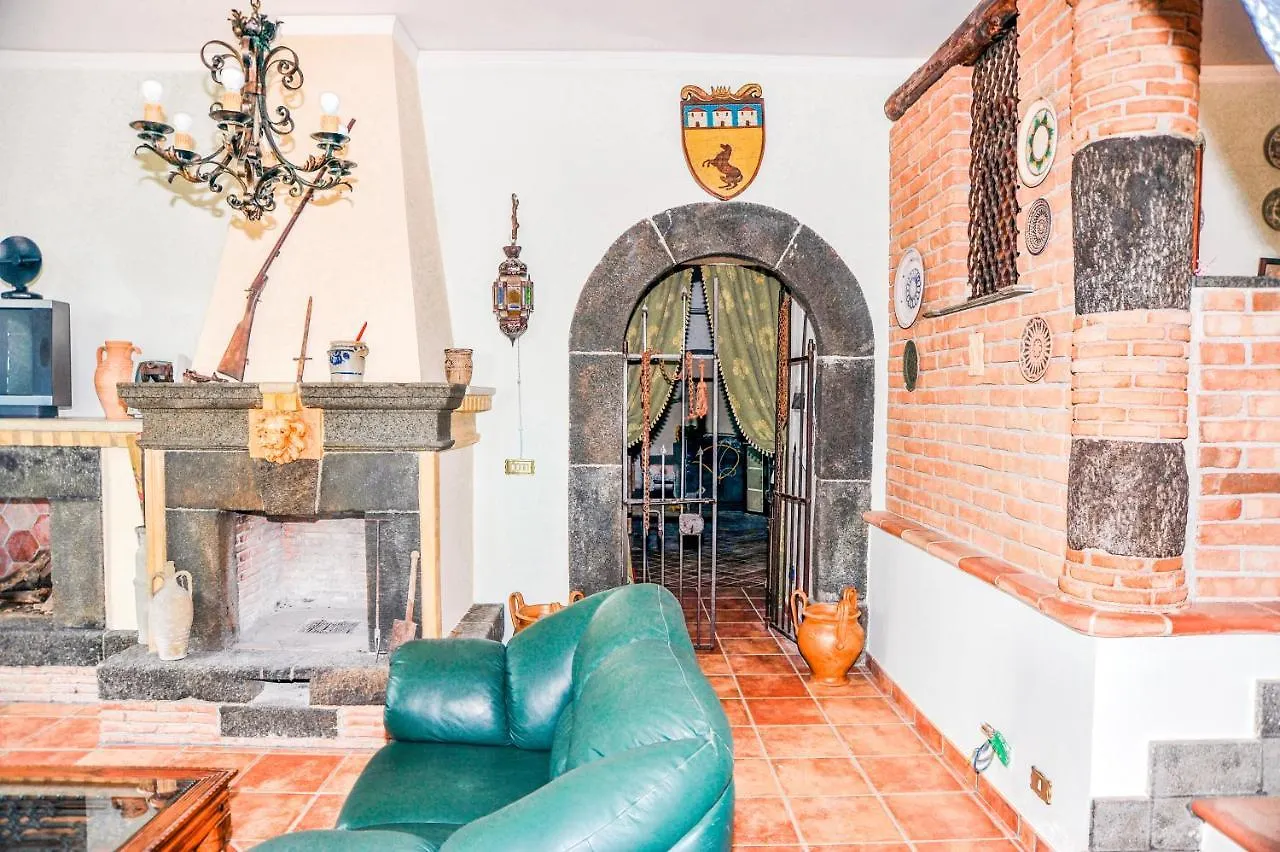 La Casa Rosa Giarre Bed & Breakfast