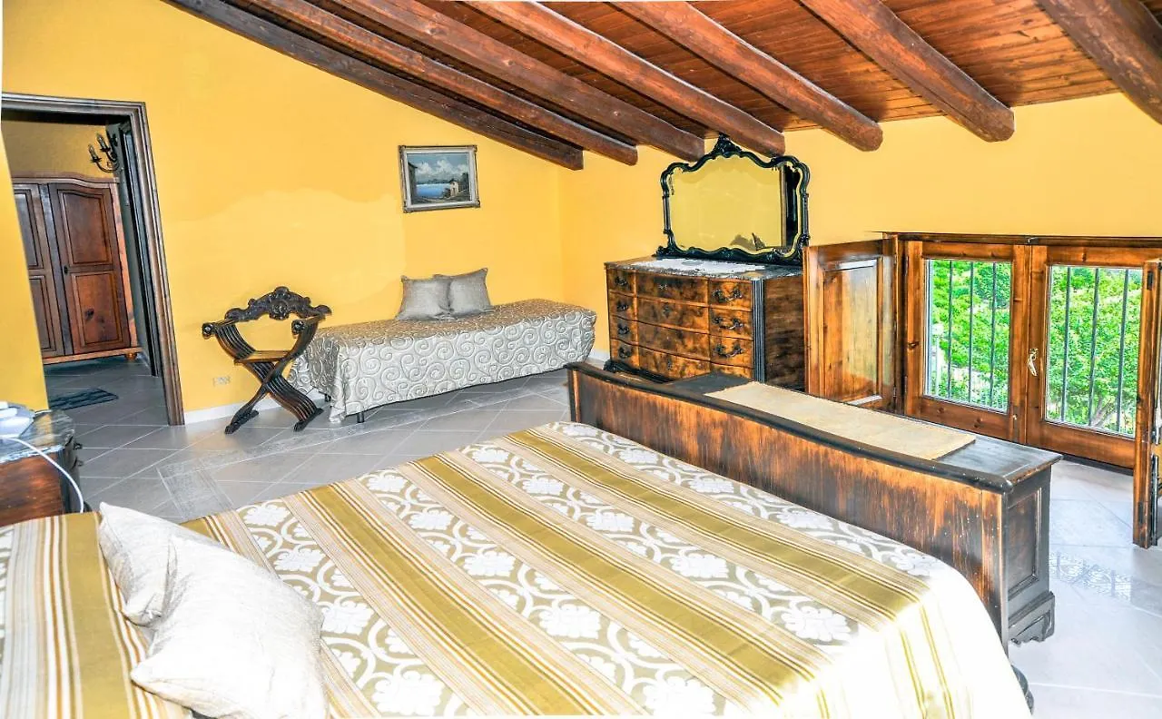 La Casa Rosa Giarre Bed & Breakfast 0*,  Italy
