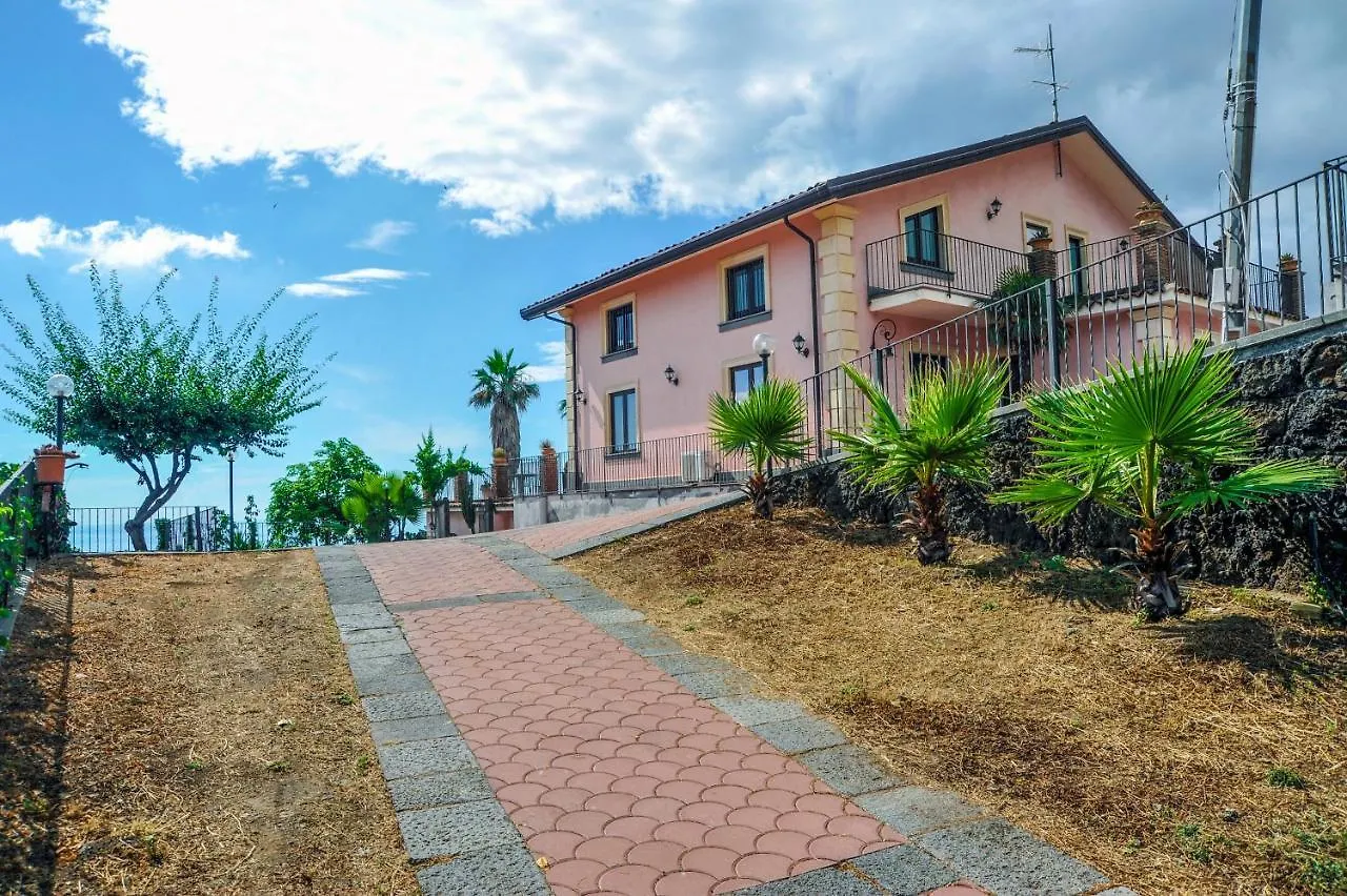 La Casa Rosa Giarre Bed & Breakfast Italy