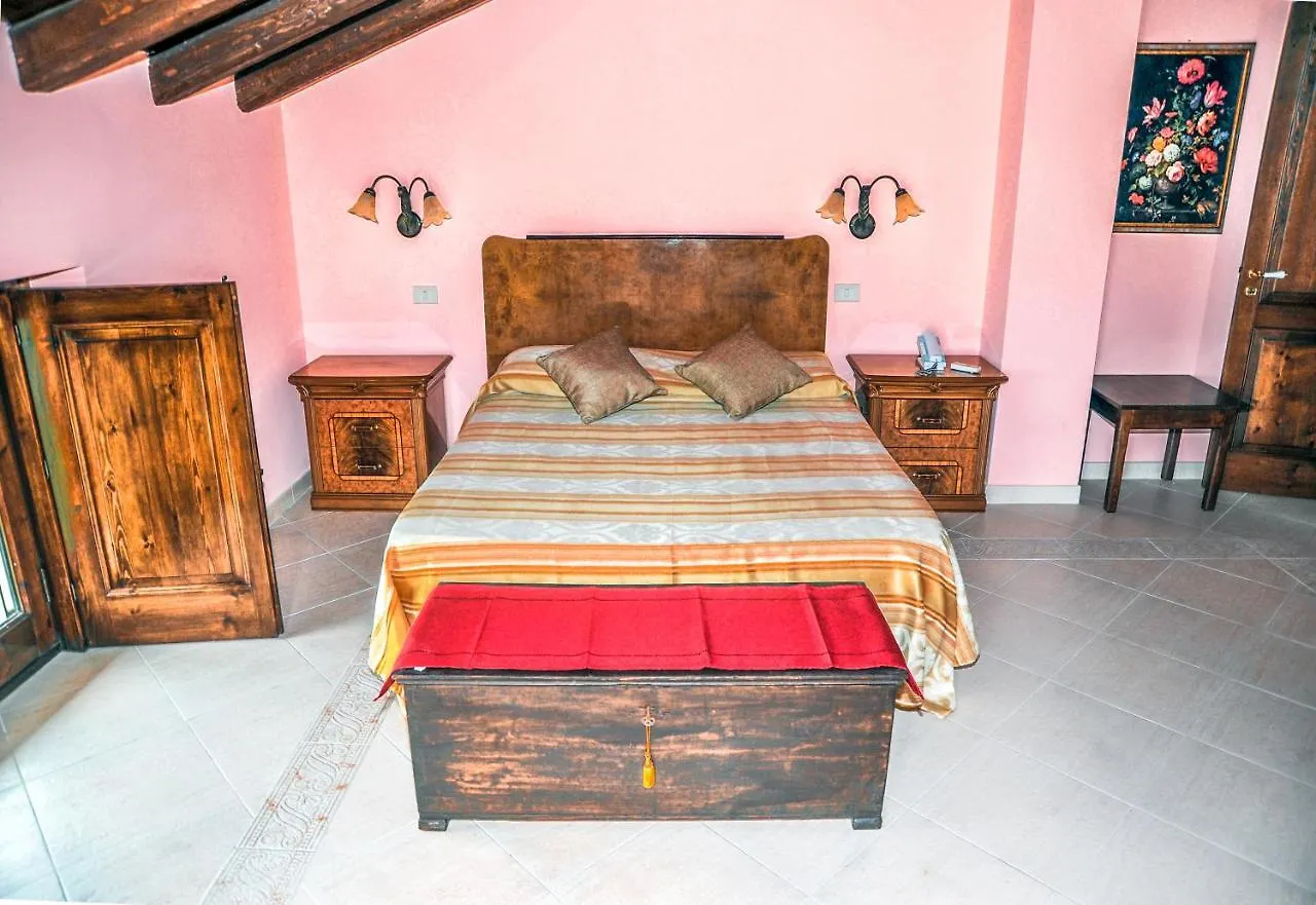 La Casa Rosa Giarre Bed & Breakfast Italy