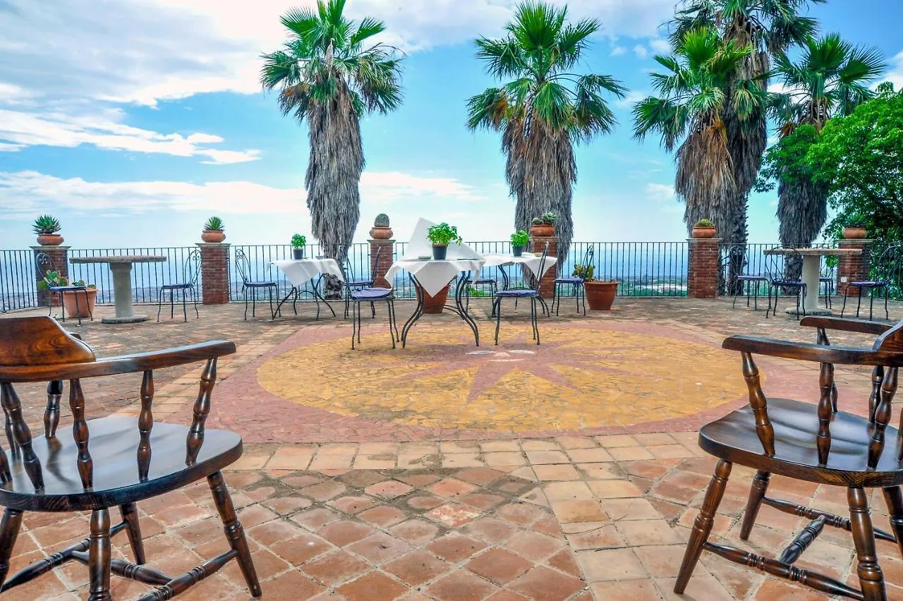 La Casa Rosa Giarre Bed & Breakfast Italy